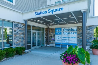Station Square in Mansfield, MA - Foto de edificio - Building Photo