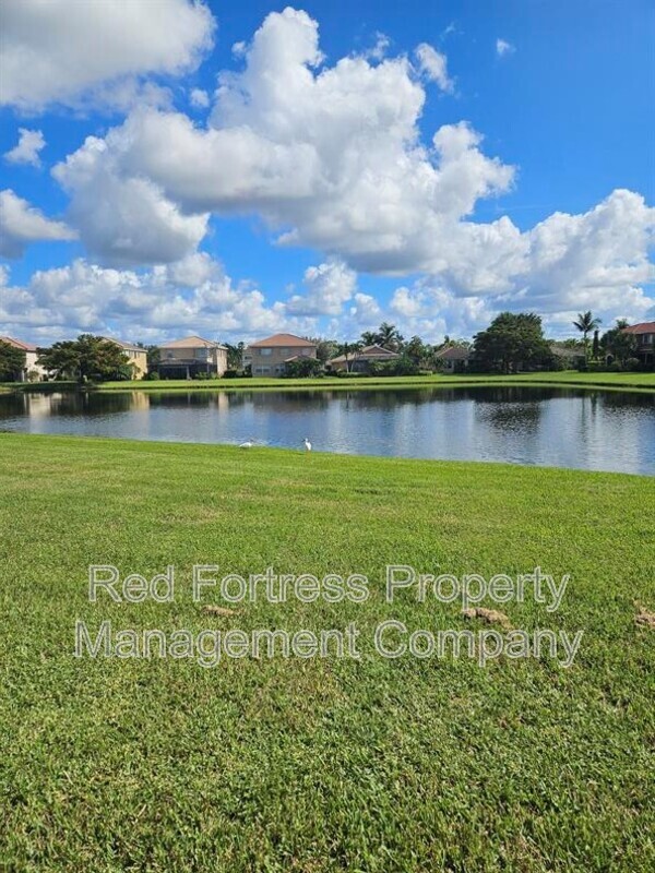 3358 Dandolo Cir in Cape Coral, FL - Foto de edificio - Building Photo