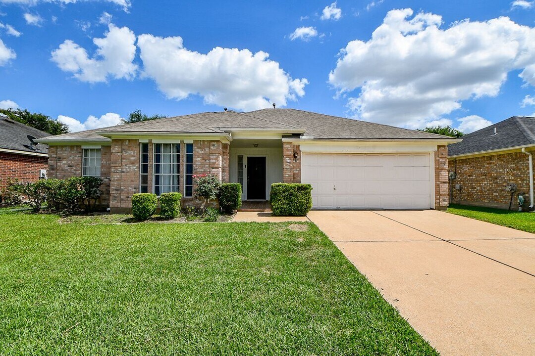 19723 Ridge Falls Ct in Cypress, TX - Building Photo