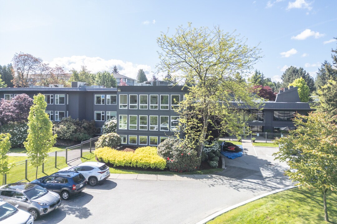 The Mayfair in Abbotsford, BC - Building Photo