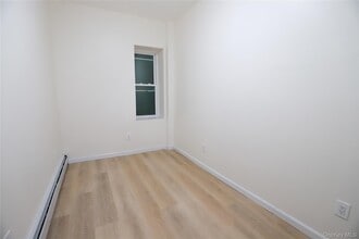 99-11 39th Ave in Queens, NY - Building Photo - Building Photo