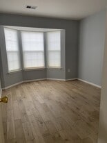 42710 Cool Breeze Square in Leesburg, VA - Building Photo