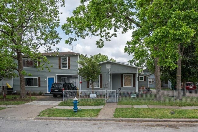 7427 Avenue I-Unit -E in Houston, TX - Building Photo - Building Photo