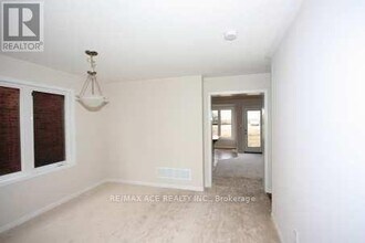 4 Apple Valley Way in Brampton, ON - Building Photo - Building Photo