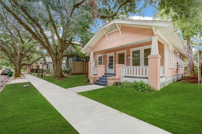1124 Algregg St in Houston, TX - Building Photo - Building Photo