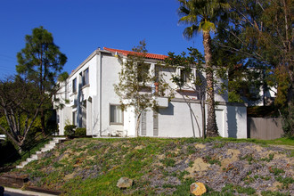 Canyon Creek Apartments in Oceanside, CA - Building Photo - Building Photo