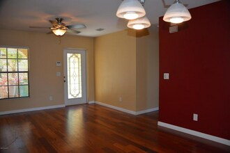 1055 Luminary Cir in Melbourne, FL - Building Photo - Building Photo