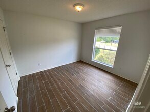 7960 Eagle Creek Dr in Daphne, AL - Building Photo - Building Photo