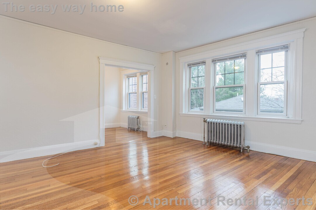 1558 Massachusetts Ave in Cambridge, MA - Building Photo