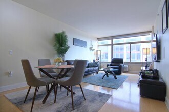 10 Regent St in Jersey City, NJ - Building Photo - Building Photo