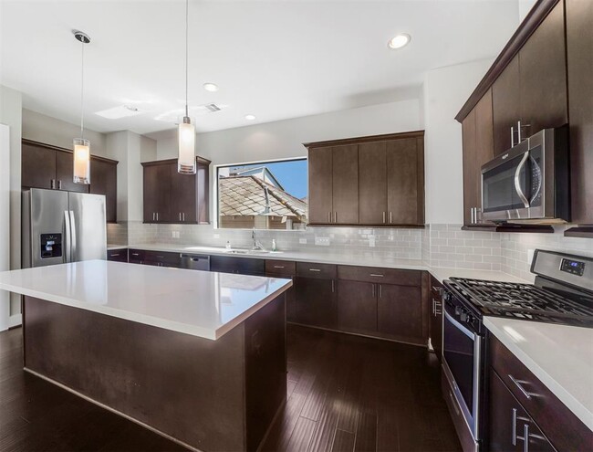 property at 1607 Milby St