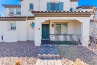 709 Omaggio Pl in Henderson, NV - Building Photo - Building Photo