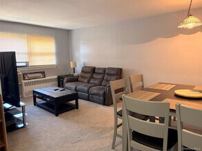 25 Elizabeth St in Farmingdale, NY - Building Photo - Building Photo