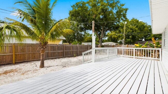 4952 21st St N in St. Petersburg, FL - Building Photo - Building Photo