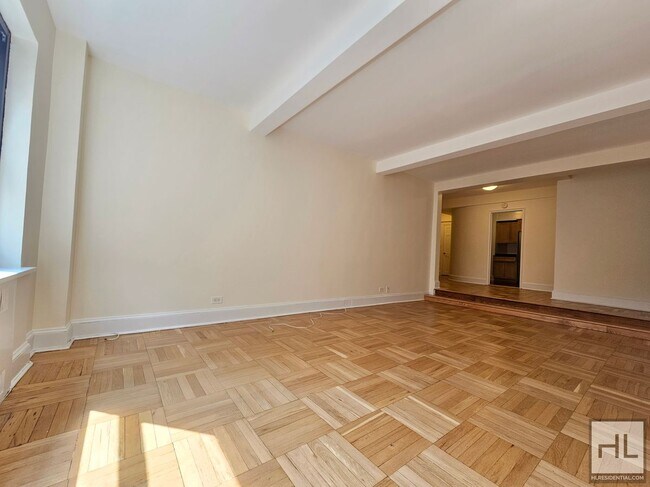 2-Bedroom Apartment in Midtown East | 4th in New York, NY - Building Photo - Building Photo