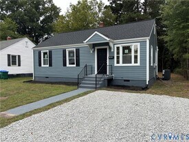 1004 Hill Top Dr in Richmond, VA - Building Photo