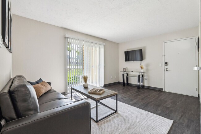 8208 Caribou Trail