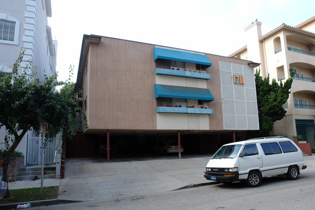 1711 Malcolm Ave in Los Angeles, CA - Foto de edificio - Building Photo