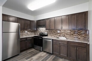 Knights Crossing in Bensalem, PA - Building Photo