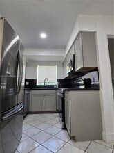 400 NE 142nd St in North Miami, FL - Building Photo - Building Photo