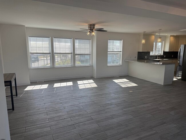 101 W Beach Ave in Brigantine, NJ - Building Photo - Building Photo