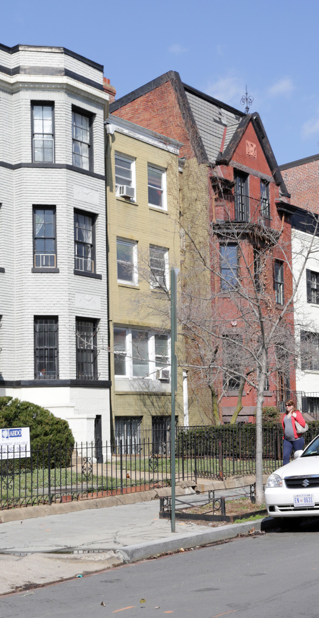 1934 19th St NW in Washington, DC - Building Photo - Building Photo