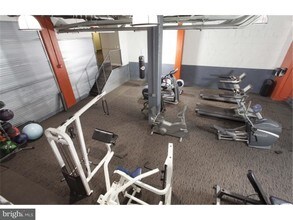 312 Walnut St-Unit -303 in Philadelphia, PA - Building Photo - Building Photo