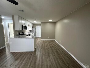 8011 Kipling St in Pensacola, FL - Building Photo - Building Photo