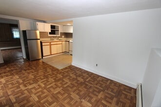 24 Brook St in Seymour, CT - Building Photo - Building Photo