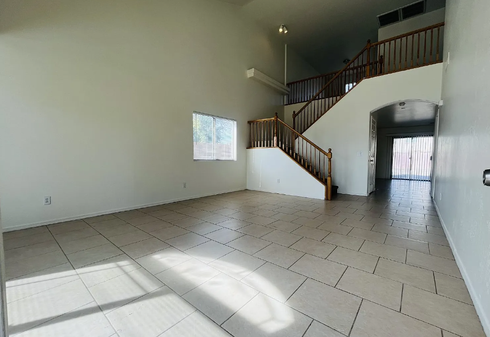 3338 W Fraktur Rd in Phoenix, AZ - Foto de edificio