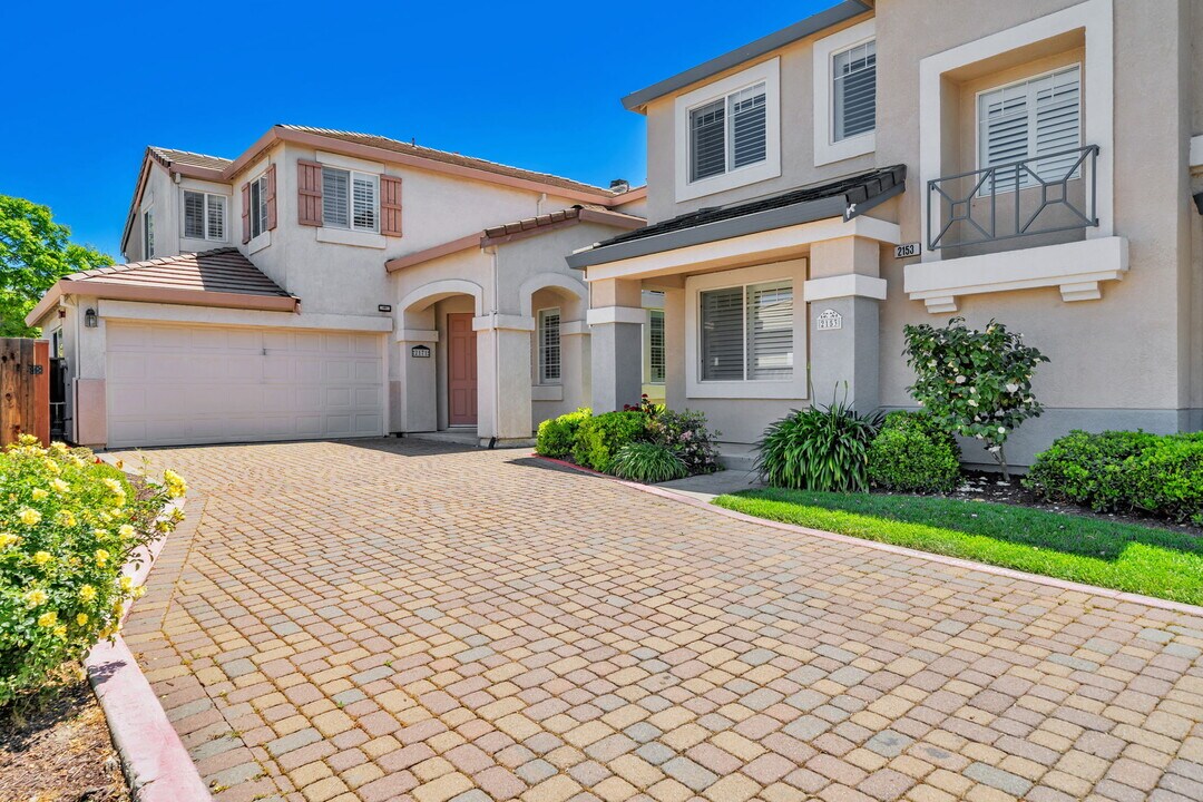 2171 Beech Cmn in Livermore, CA - Building Photo