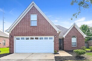 5818 Carrel Cove in Southaven, MS - Building Photo