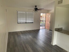 4688 Oak Terrace Dr in Greenacres, FL - Building Photo - Building Photo