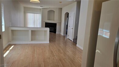 8934 Tom Noon Ave in Las Vegas, NV - Building Photo - Building Photo