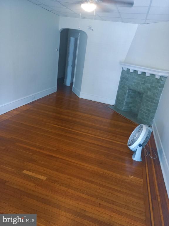 6045 W Columbia Ave in Philadelphia, PA - Building Photo - Building Photo