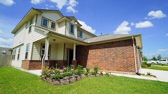 2631 Cold River Dr in Humble, TX - Building Photo