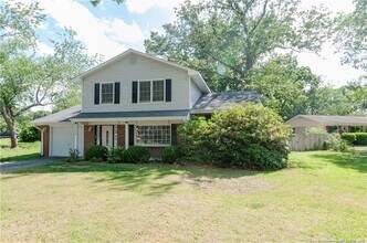 1302 Kienast Dr in Fayetteville, NC - Building Photo - Building Photo