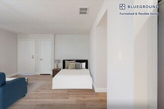 11208 S Western Ave in Los Angeles, CA - Building Photo - Building Photo