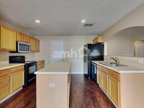 934 Brenton Leaf Dr in Ruskin, FL - Building Photo - Building Photo