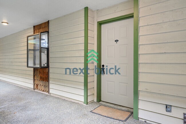 9512 1st Ave NE in Seattle, WA - Building Photo - Building Photo