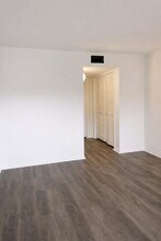 3035 Walnut Bend Ln in Houston, TX - Building Photo - Building Photo