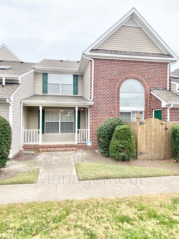 property at 2010 Willow Point Arch