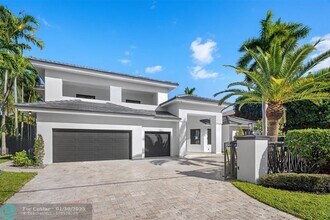 27 Pelican Dr in Fort Lauderdale, FL - Foto de edificio - Building Photo