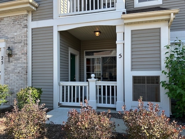 2220 Aurora Dr in Pingree Grove, IL - Building Photo - Building Photo