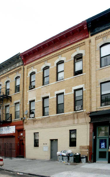 629 Wilson Ave in Brooklyn, NY - Building Photo