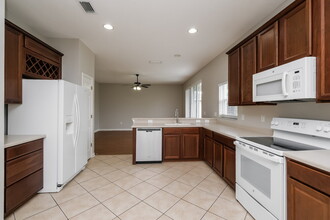 5939 Sweet William Terrace in Land O Lakes, FL - Building Photo - Building Photo