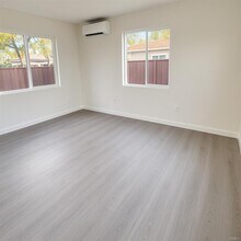 545 S Grove Ave in Anaheim, CA - Building Photo - Building Photo