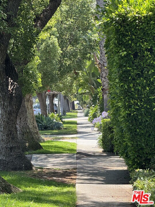 1951 Pelham Ave in Los Angeles, CA - Building Photo