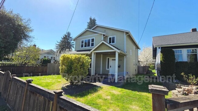 1733 N Wycoff Ave in Bremerton, WA - Building Photo - Building Photo