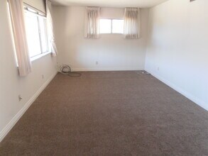 3140 Neal Ave, Unit 4 in San Jose, CA - Foto de edificio - Building Photo